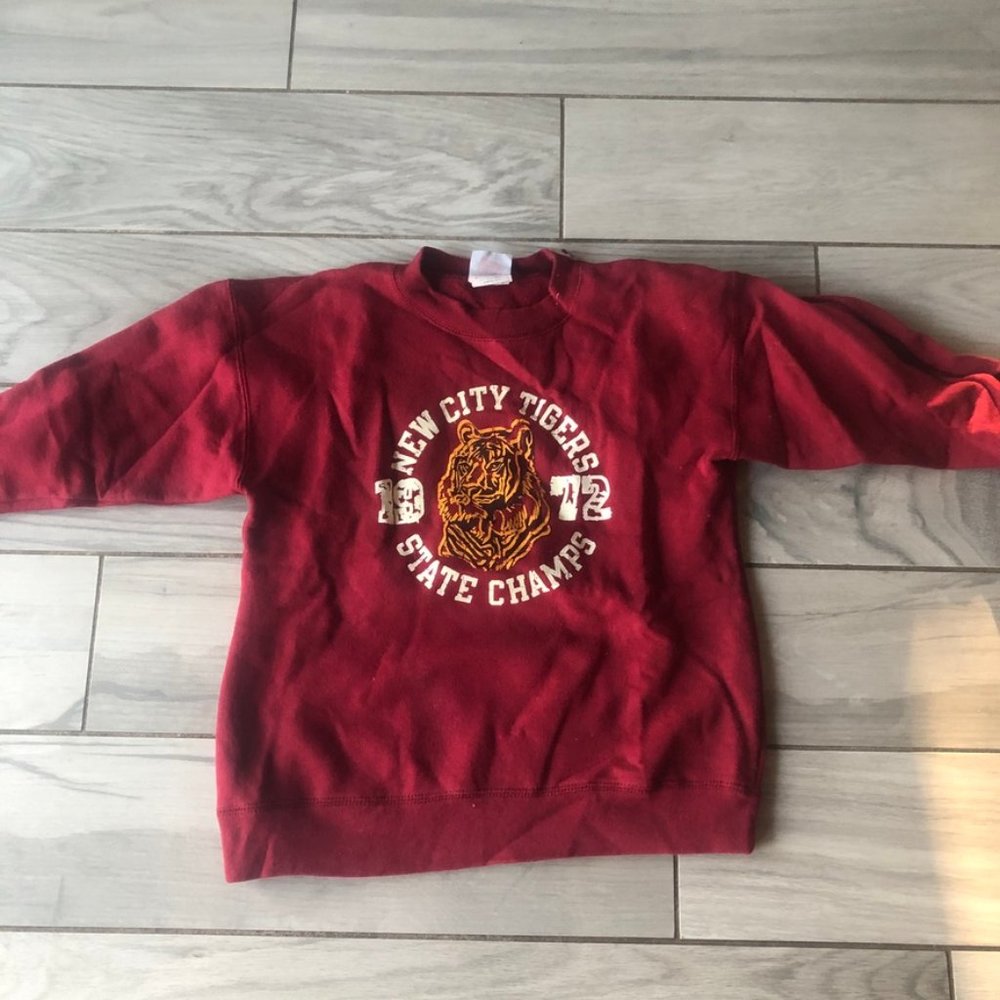 Hanes red sweatshirt long sleeve small 6/7